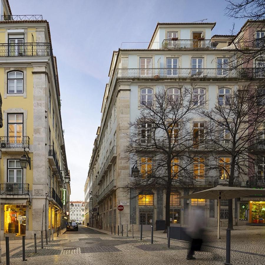 Quarto Com Varanda Na Rua Dos Douradores ลิสบอน ภายนอก รูปภาพ