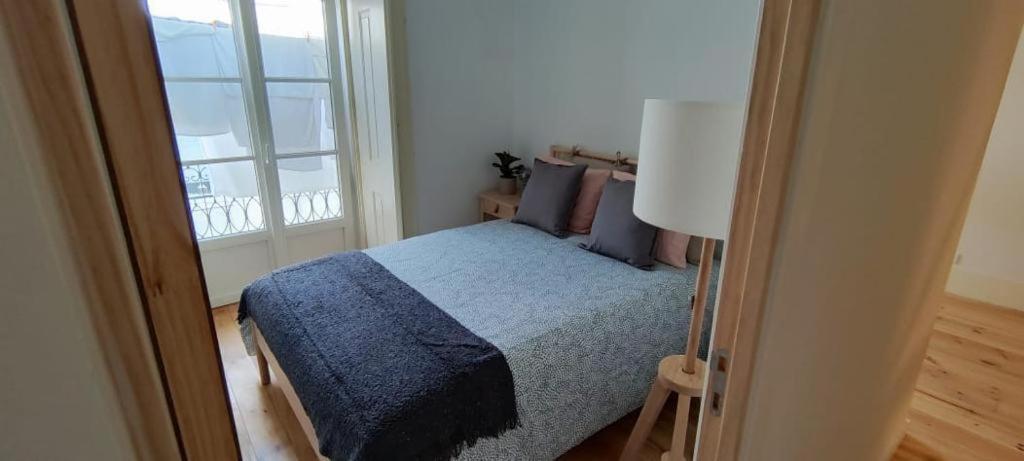 Quarto Com Varanda Na Rua Dos Douradores ลิสบอน ภายนอก รูปภาพ