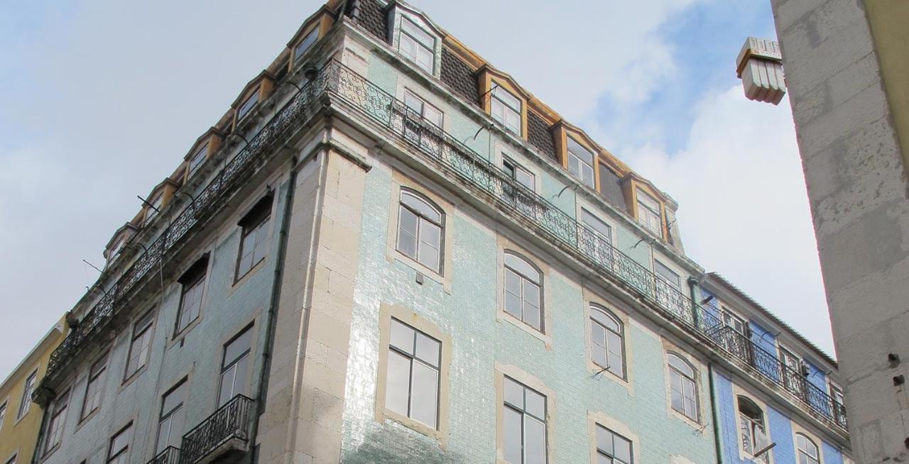 Quarto Com Varanda Na Rua Dos Douradores ลิสบอน ภายนอก รูปภาพ