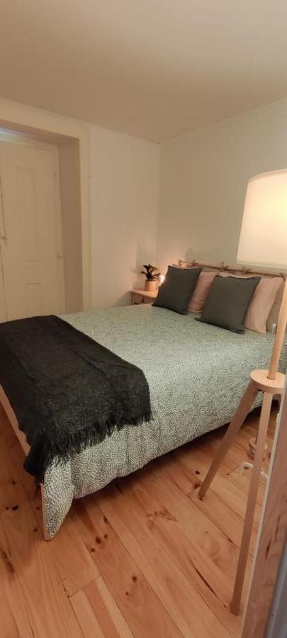 Quarto Com Varanda Na Rua Dos Douradores ลิสบอน ภายนอก รูปภาพ